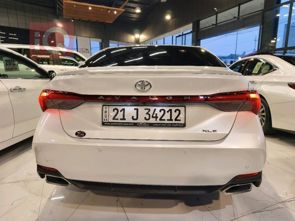 تويوتا أفالون